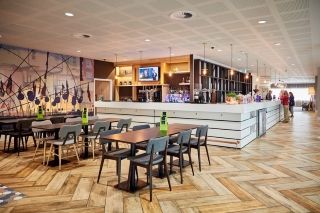 hampton-by-hilton-9657-1200x750-jpg-750x500-q85-autocrop-crop-upscale-jpg