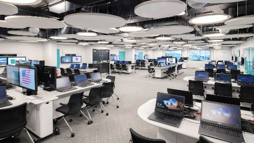computerroom-web-res-001-jpg