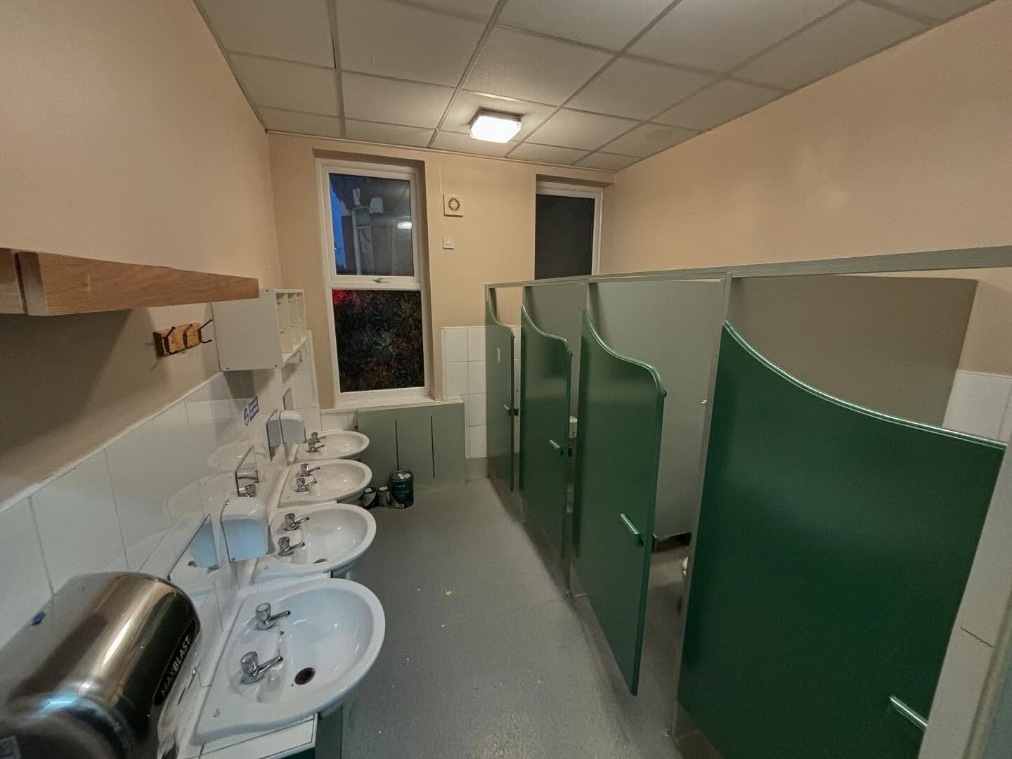 468034361-18252277972274625-1047550049665500840-n-jpg